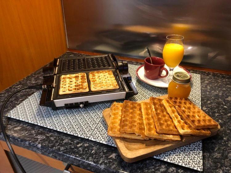 A La Marc'Quize Chambres D'Hotes, Petit Dejeuner Compris, Avec Piscine A Debordement En Exterieur, Bain Nordique A 38 Degres En Prestation Supplement Sur Reservation Horaire Anticipee 1 Place De Parking Gratuite Sur Place Mouxy Exterior foto