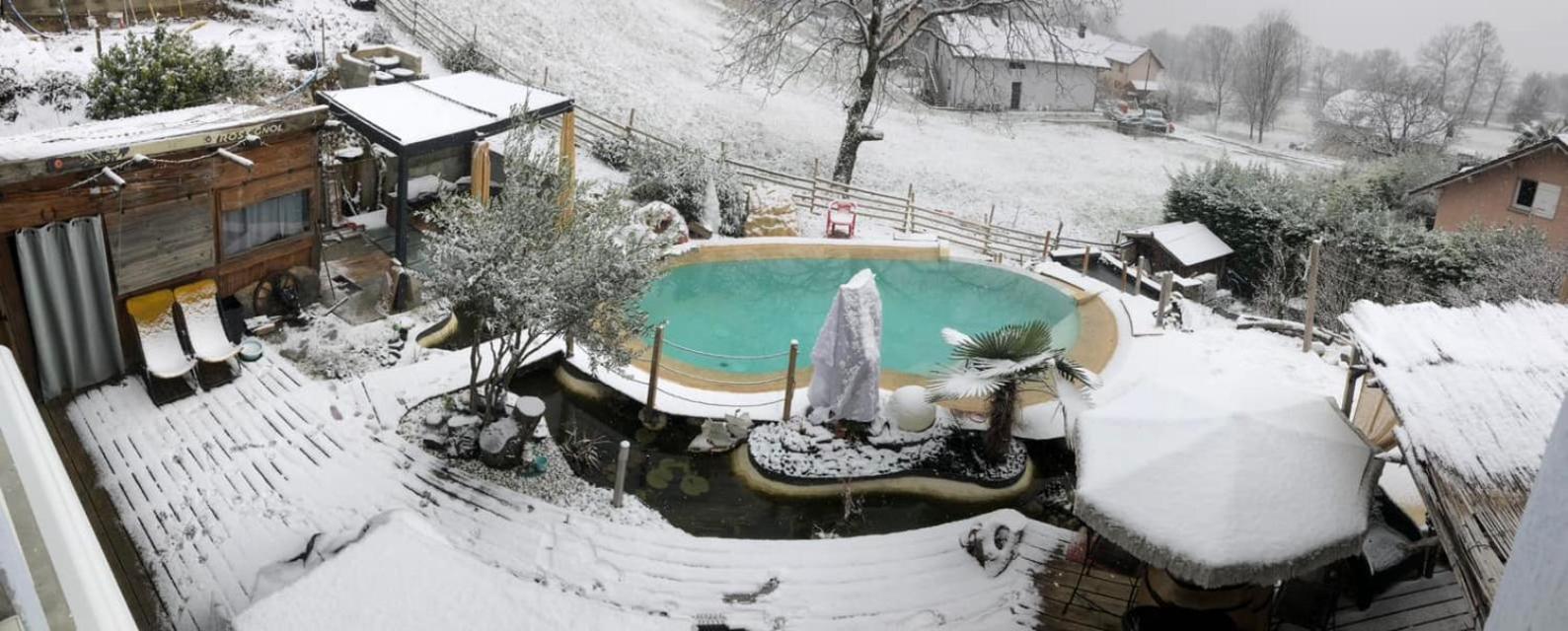 A La Marc'Quize Chambres D'Hotes, Petit Dejeuner Compris, Avec Piscine A Debordement En Exterieur, Bain Nordique A 38 Degres En Prestation Supplement Sur Reservation Horaire Anticipee 1 Place De Parking Gratuite Sur Place Mouxy Exterior foto