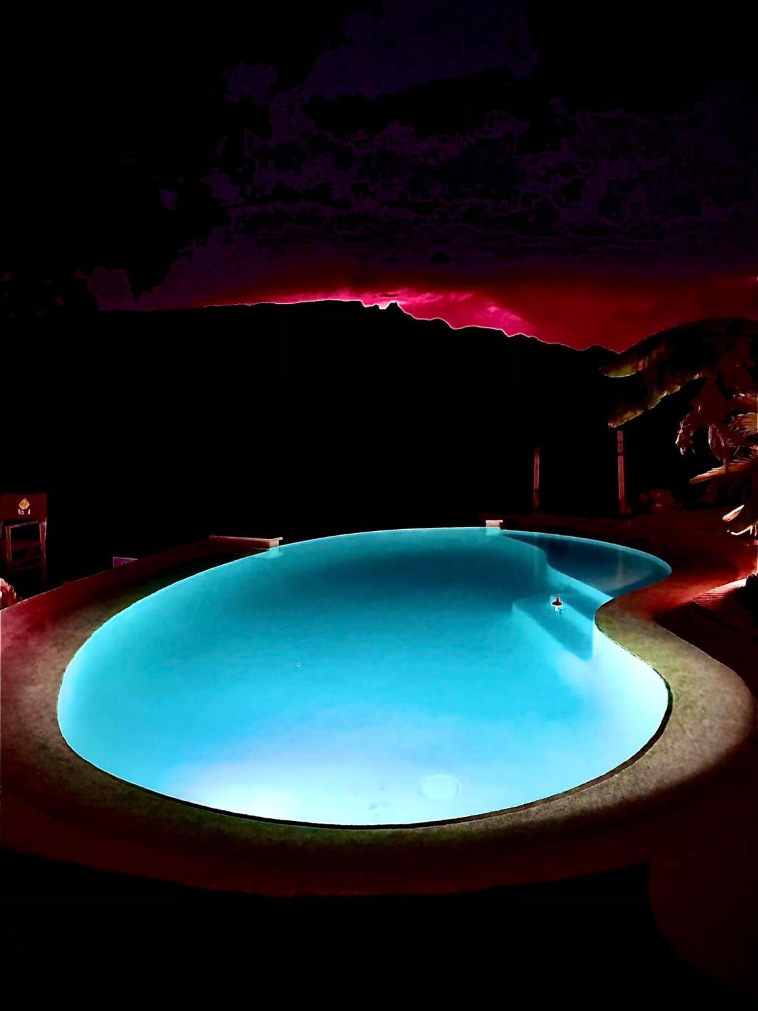 A La Marc'Quize Chambres D'Hotes, Petit Dejeuner Compris, Avec Piscine A Debordement En Exterieur, Bain Nordique A 38 Degres En Prestation Supplement Sur Reservation Horaire Anticipee 1 Place De Parking Gratuite Sur Place Mouxy Exterior foto