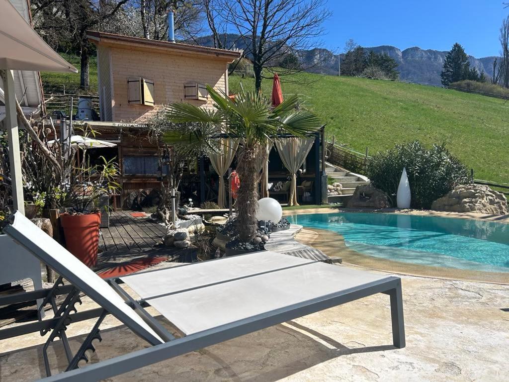 A La Marc'Quize Chambres D'Hotes, Petit Dejeuner Compris, Avec Piscine A Debordement En Exterieur, Bain Nordique A 38 Degres En Prestation Supplement Sur Reservation Horaire Anticipee 1 Place De Parking Gratuite Sur Place Mouxy Exterior foto